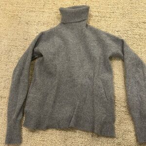 Nordstrom 100 percent cashmere turtleneck size xs grey